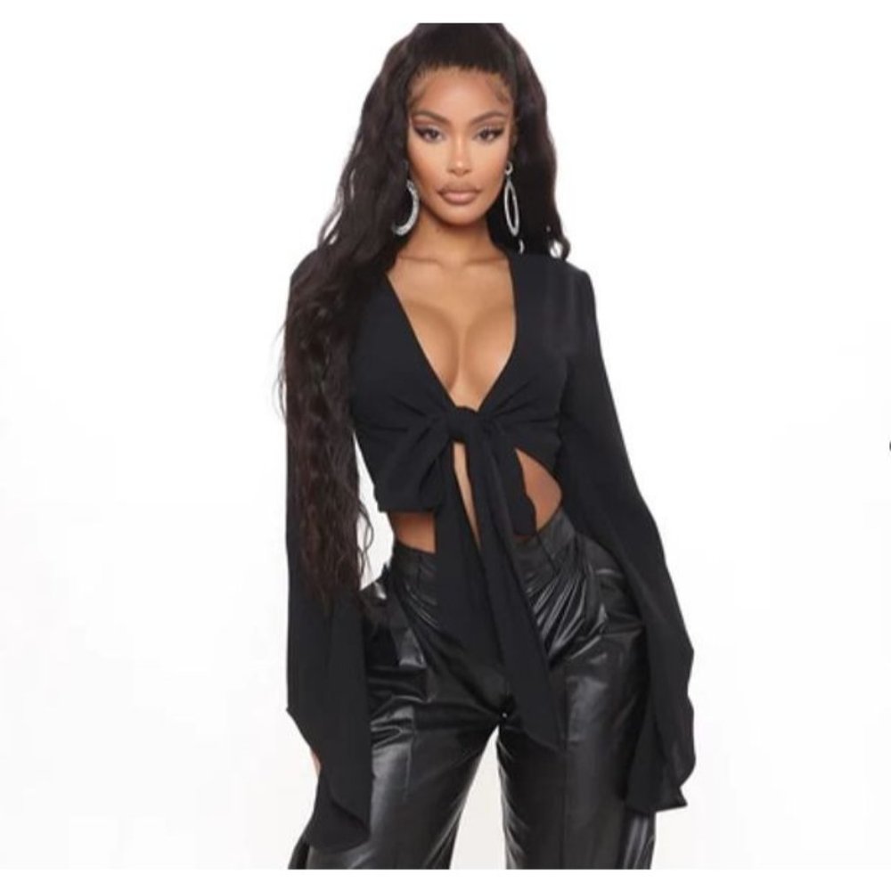 Fashion Nova LUXE Bianca Crepe Top - Small - Black. NWT